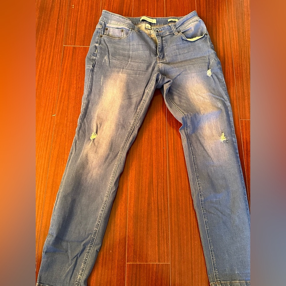 Womens Kenneth Cole reaction jeans, size 6